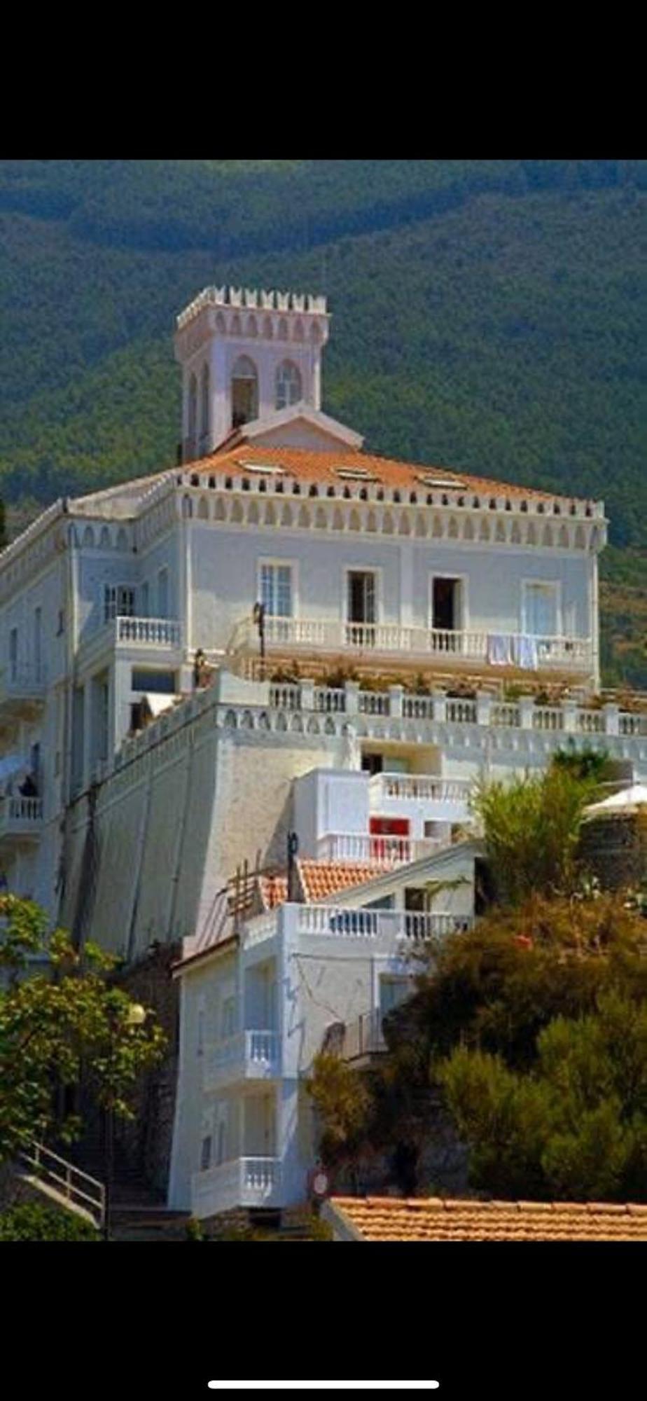 Appartamento Nel Fabbricato Denominato Il Castello برايا إيه ماري المظهر الخارجي الصورة